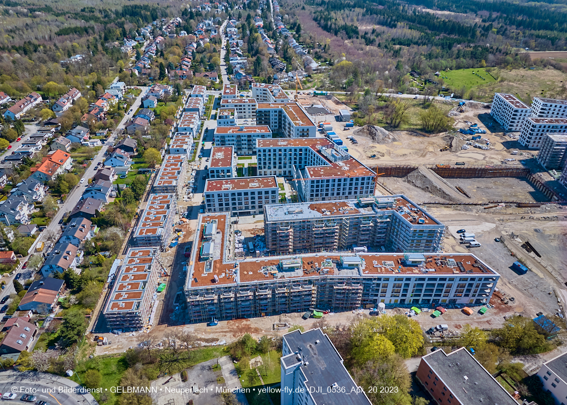 21.04.2023 - Luftbilder von der Baustelle Alexisquartier und Pandion Verde in Neuperlach